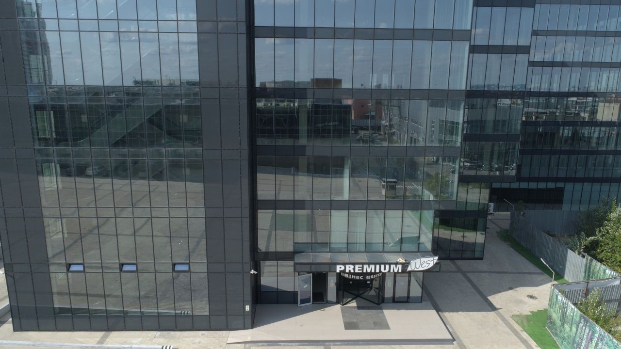 Снять офис 1500 кв.м. в бизнес-центре Premium West